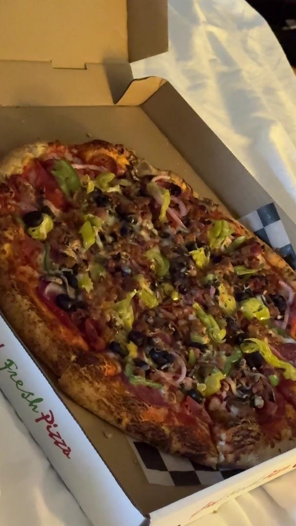 Pizza At the Cove